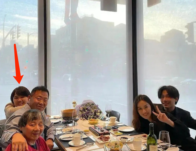 陈坤:拿耳机怒砸谢霆锋,儿子生母成迷,真是当年19岁的小保姆?