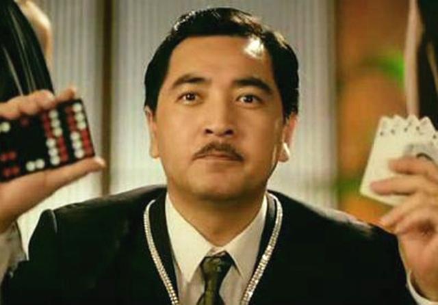 秦沛一家三口罕同框,76岁满头白发精神好,与日本妻子已分离2年