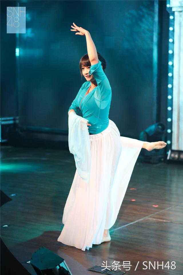 SNH48吕一生日特别公演回顾：追梦之“吕” 一往无前