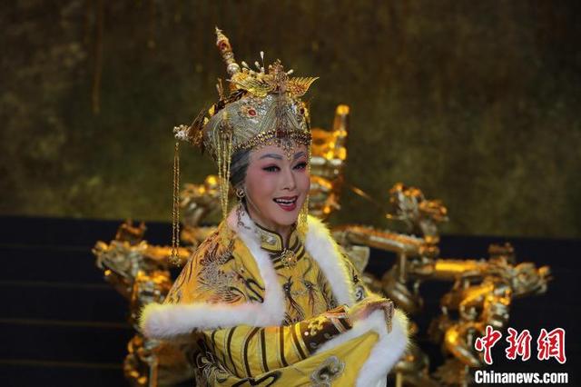 国家级非遗传承人冯玉萍：让戏曲在传承中焕发光彩