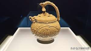 魔壶(千年“魔壶”五代“青瓷提梁倒灌壶”的神奇之处)
