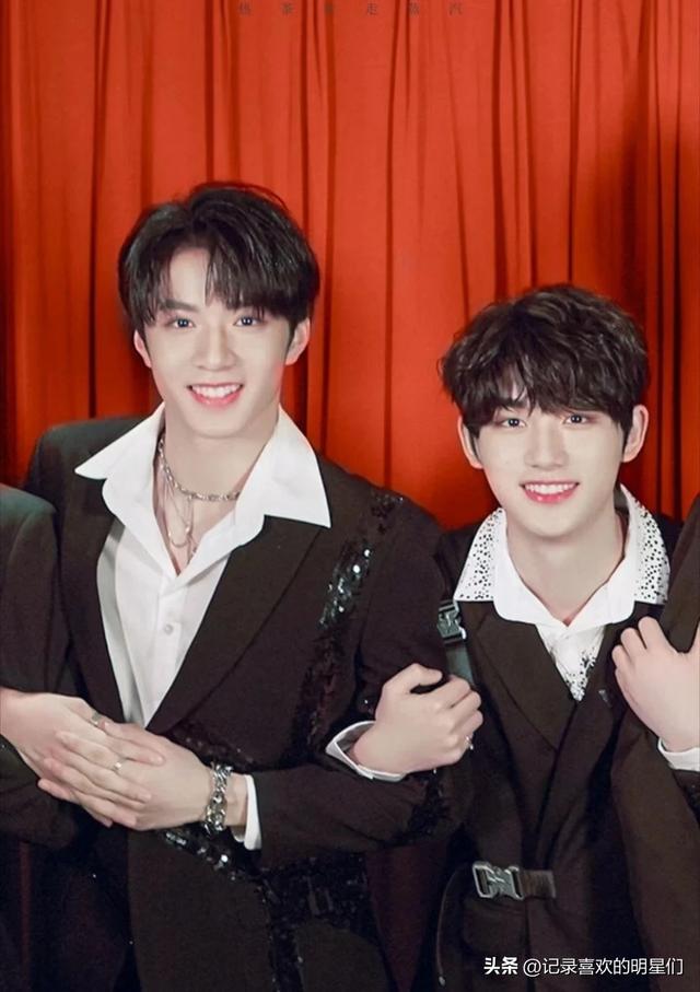 时代少年团里的刘耀文阳光帅气迷人十足哦！