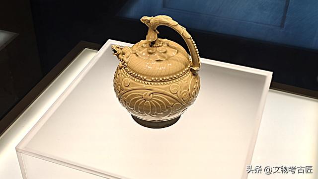 千年“魔壶”五代“青瓷提梁倒灌壶”的神奇之处