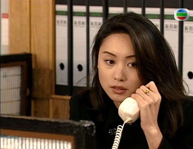 明明是同一个演员,可在续集里像换了张脸,令妃颜值前后变化好大