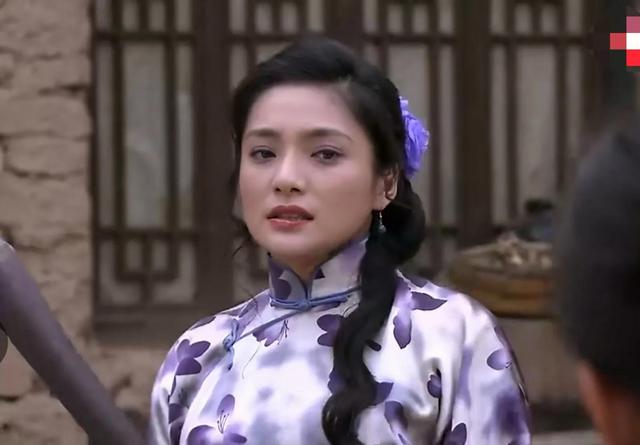 《铁梨花》美艳青楼女子嫁老汉做填房,却丧心病狂把丈夫关进地窖