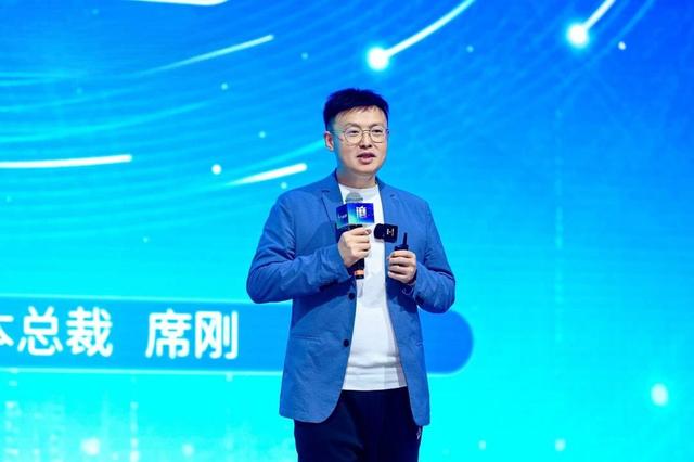 对话消费掌门人|刘永好:新希望用十年时间磨机制、人才、产品,磨出了草根知本平台