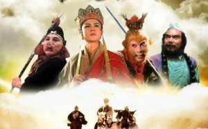 孙悟空吃蟠桃(西游记中，悟空吃蟠桃为何吃一口扔一个？并不是浪费，是另有隐情)