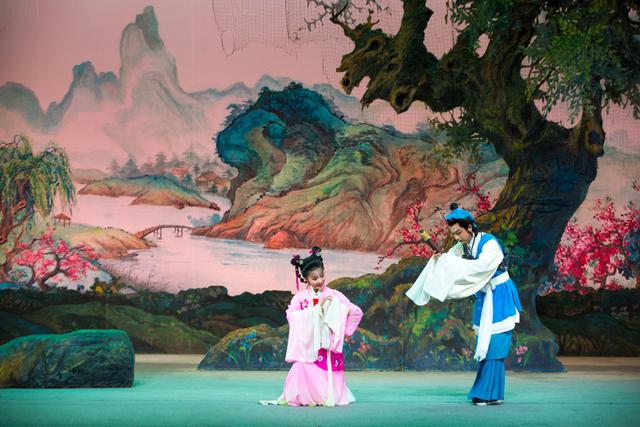 七仙女袁媛角逐“白玉兰”，明年电影《天仙配》开拍