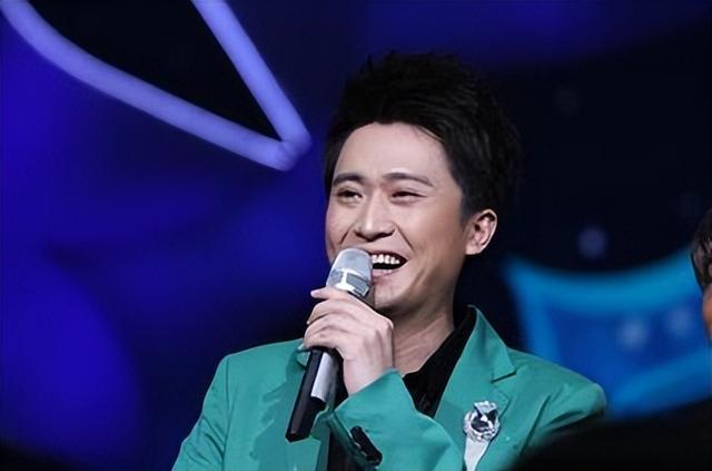 同样是央视主持人,颜值才艺具备,为何杨帆红不过尼格买提呢?