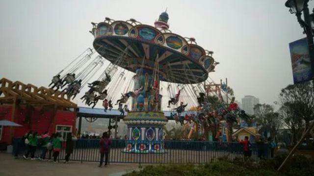 世界八大恐怖的游乐场事故有哪些？断头过山车，还有夺命大摆锤