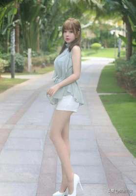 王雨纯人体艺术(王雨纯：修长美腿、妩媚性感)