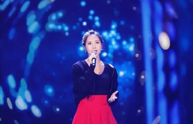 她是《爱是你我》里的女声、曾在刀郎家住10年,云朵这些年去哪了