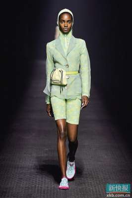 色酷综合(照着做“黄皮”也能Hold住马卡龙色衣橱)