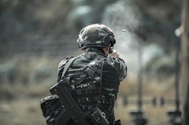 超燃!武警特战队员们的极限训练,果然威武霸气