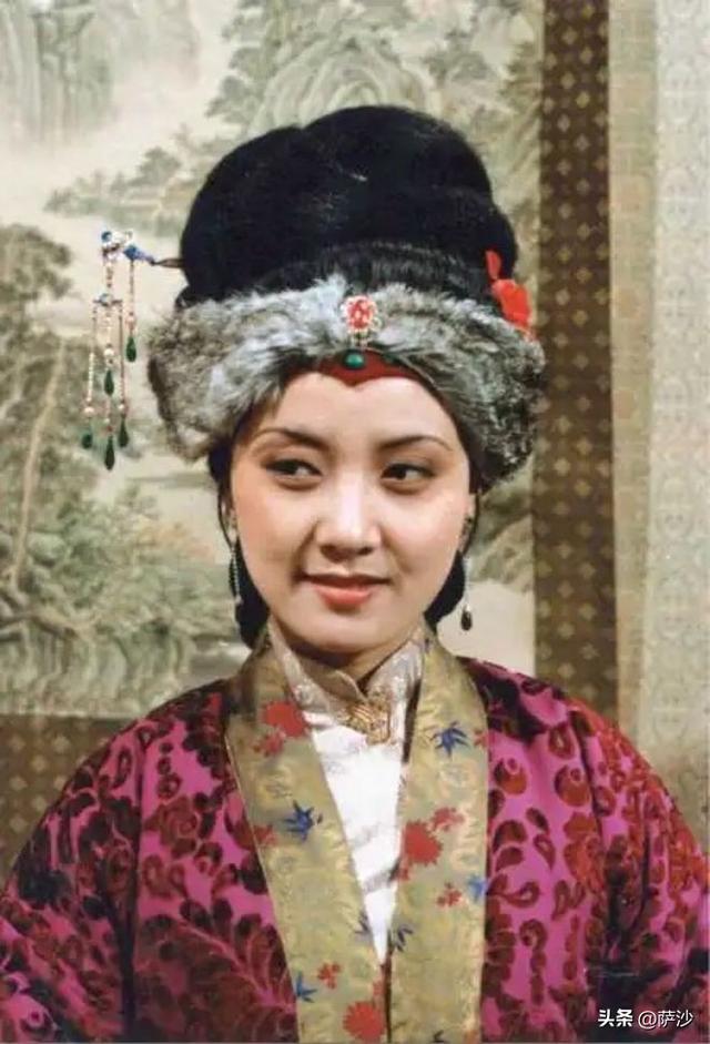 《红楼梦》王熙凤得了下红之症为什么瞒着众人？她26岁病死怪谁？
