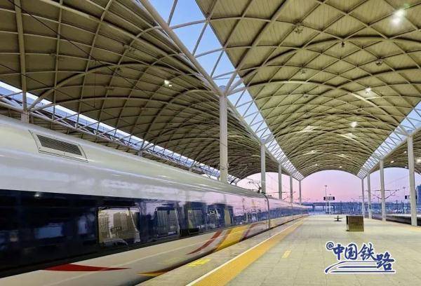 探秘！复兴号“黄医生”长什么样？