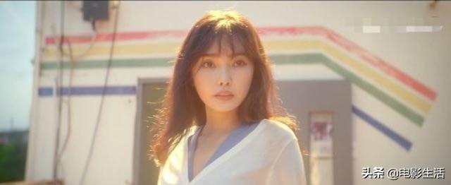 蹭周星驰热度？《新逃学威龙》卖情怀毁经典，一分都嫌高的烂片