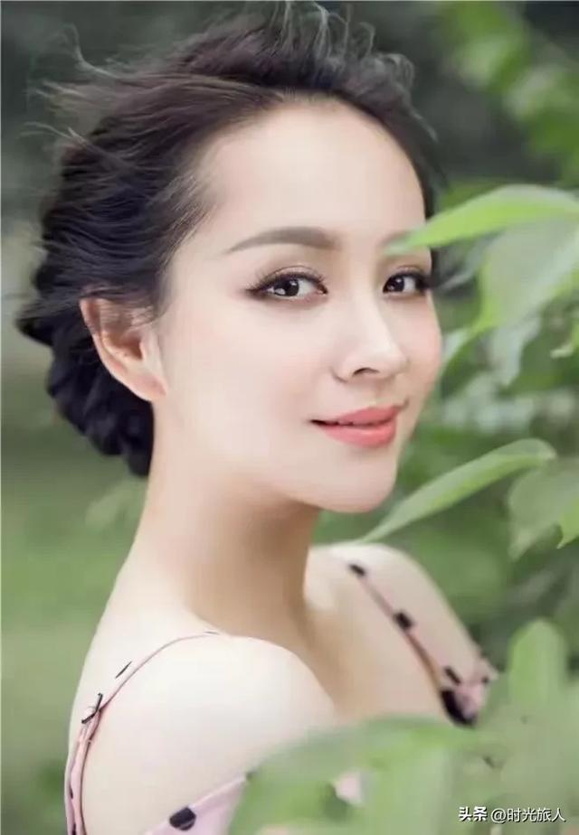 邓莎—每图分享