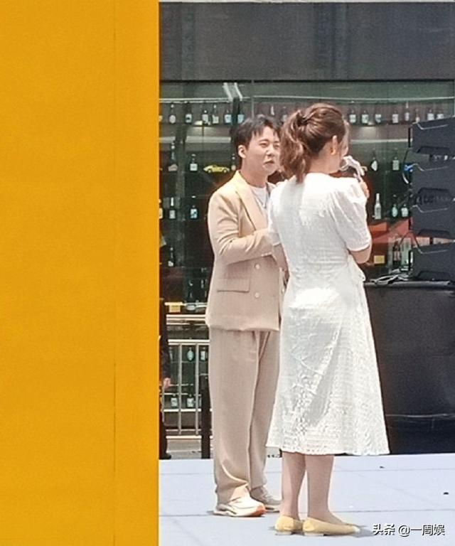 26岁郭麒麟生图曝光,打扮成熟身材圆润,网友:只有165吗?