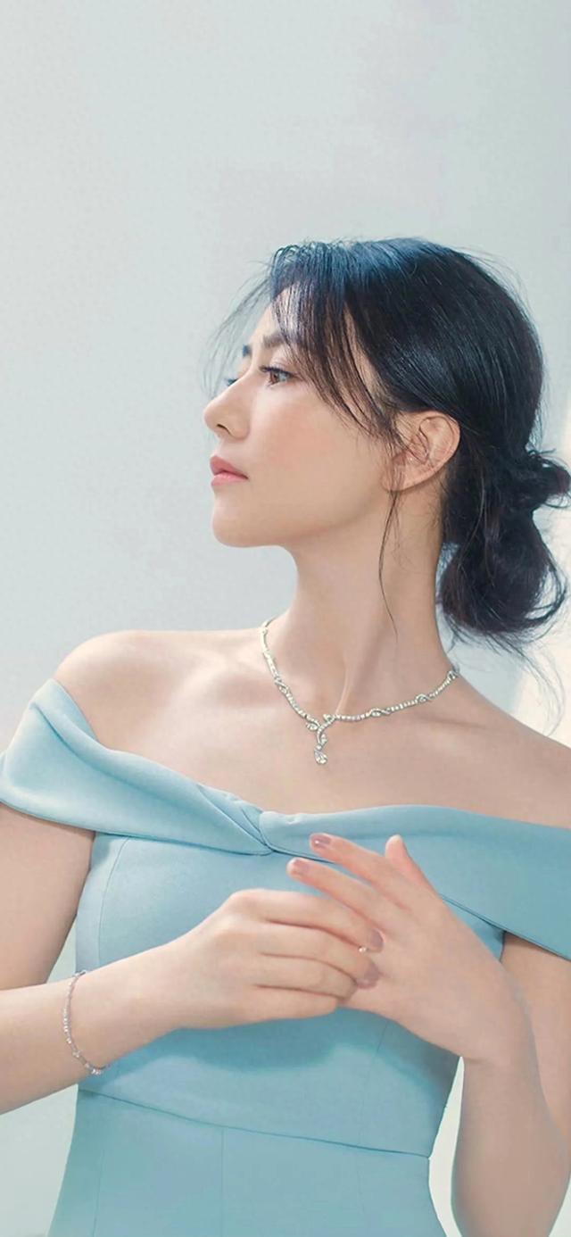 俺的女神高圆圆高清无水印性感壁纸美图大放送