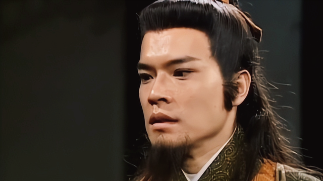 难怪裘千仞战绩平平,却在江湖上无人敢惹,你看他师父是什么来头