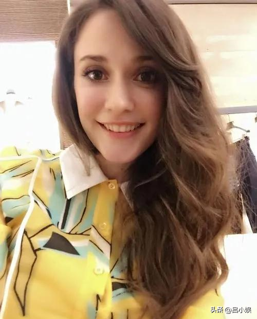 罕见照片：日本女人竟如此开放大胆，女学生脱光衣服全身赤裸上课