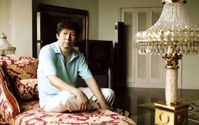 “第一软饭男”李春平:伺候美国老妇13年,继承268亿,现状如何