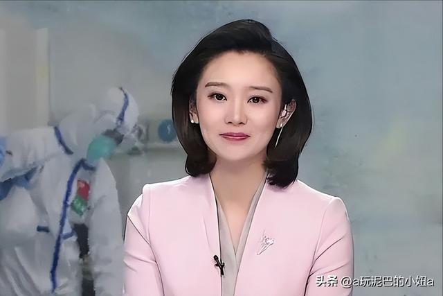从央视消失,被誉为“董卿接班人”的李七月,如今走上了另一条路