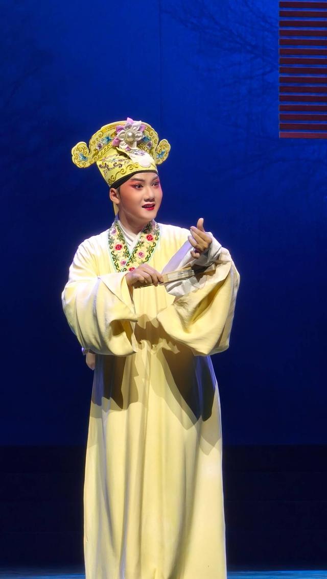 曾演了4700余场《芙蓉花仙》亮相四川省第二届川剧汇演开幕式
