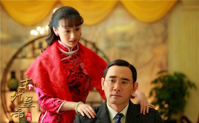 她是白衣校花也是老九门的丫头，昨晚领盒饭下线，网友：终于走了