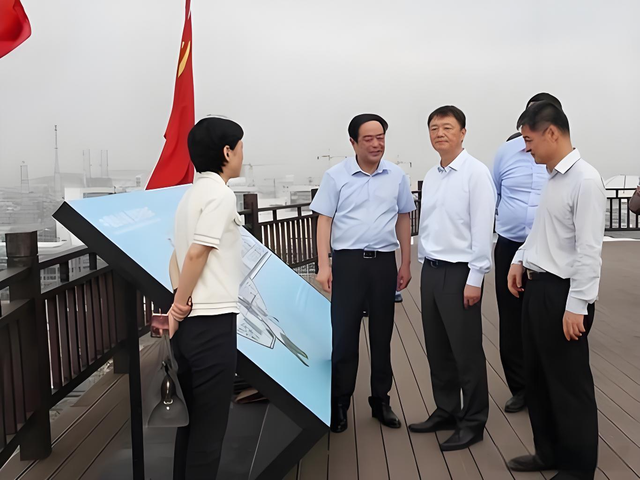 中国商业界黑马崛起,年入6126亿远超腾讯小米,他到底是什么来头