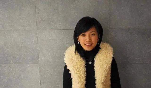 一首《一直很安静》成为阿桑的经典绝唱，坎坷人生令人声泪俱下