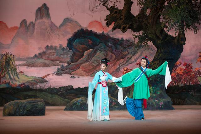 七仙女袁媛角逐“白玉兰”，明年电影《天仙配》开拍