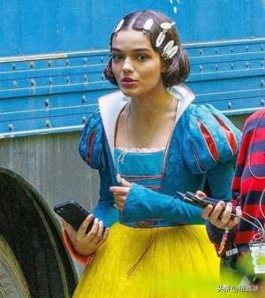 黑雪公主(“白雪公主”回应歧视亚裔一事，态度阴阳怪气还发翻白眼图片)