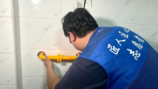 根本坐不住!这群“闲不住”的老邻居志愿服务邻里近十年……