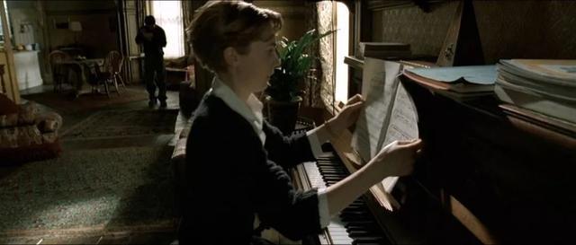 李连杰零片酬拍《狼犬丹尼》，因一张海报涉嫌辱华，内地无法公映