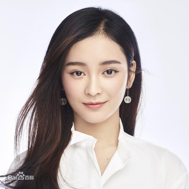 《卿卿我心》是由程潇、谷嘉诚领衔主演的古装剧