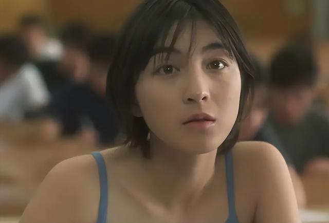 东野圭吾《秘密》:妻子魂穿女儿身体,伦理错乱下的赤裸人性