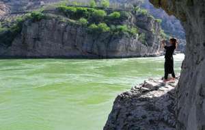 石桀(运城黄河栈道，人与自然抗争的见证)
