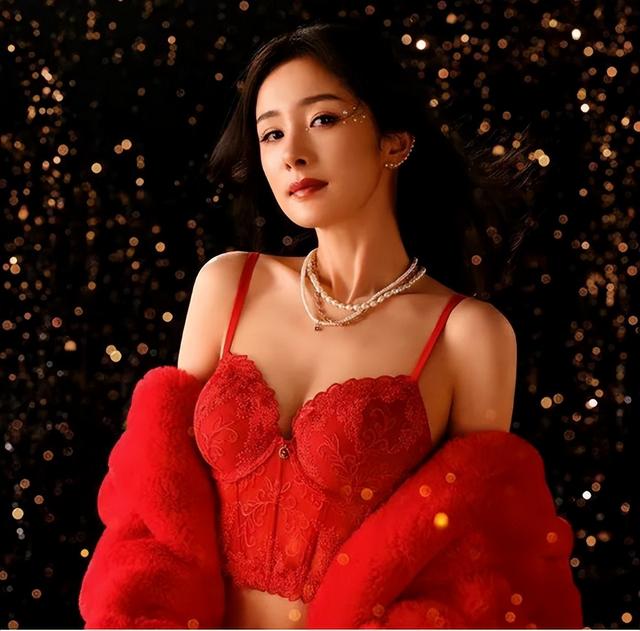 一线女星被曝怀孕!迪丽热巴杨紫引怀疑,两人都工作变少穿着宽松