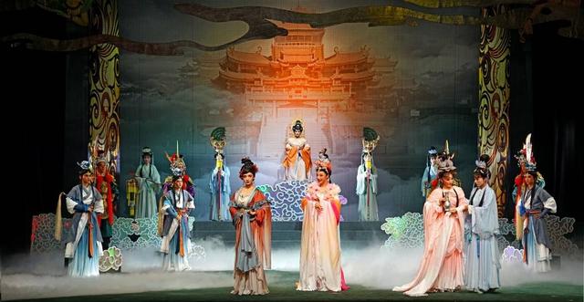 曾演了4700余场《芙蓉花仙》亮相四川省第二届川剧汇演开幕式