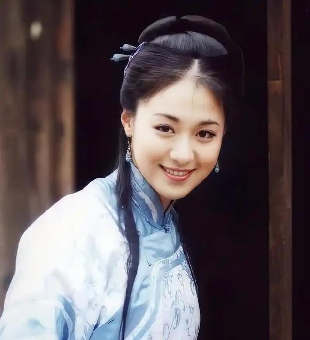 曾经把李保田迷得神魂颠倒, 张国立也难掩喜爱, 如今的她却判若两人