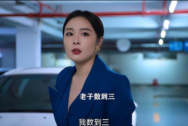 同样演“大姐大”，把雪迷宫练练和狂飙高叶放一起看，差距出来了