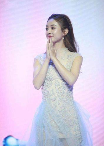 明星穿透视装,唐嫣显胸小,范冰冰最会穿,章子怡却走光!