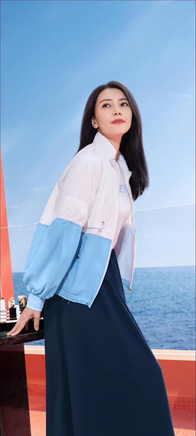 俺的女神高圆圆高清无水印性感壁纸美图大放送