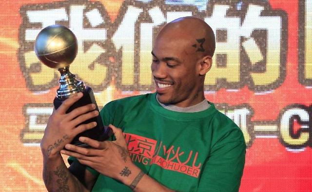 马布里有望留在京城打球 “板儿爷”阿巴斯重回北京