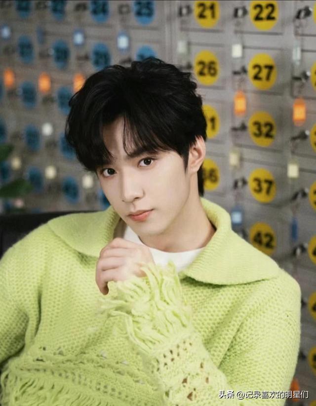 时代少年团里的刘耀文阳光帅气迷人十足哦！