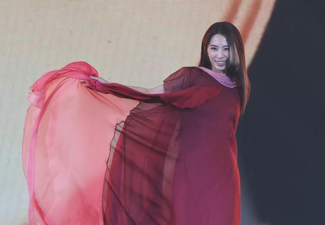 避提 一家人 台湾女歌手田馥甄被指「台独」天津演出再遭取消