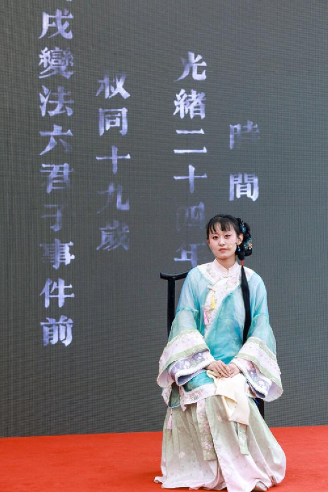 赖声川、丁乃竺等名家齐聚，大鹏新区侯王古庙创意合子正式揭幕