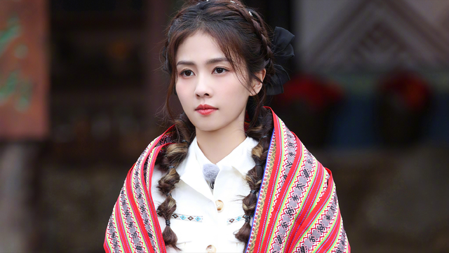 周深抛弃偶像包袱,秦霄贤深藏不露,《奔跑吧10》第五期再度封神